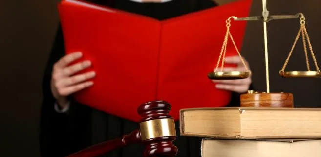 Konstytucyjny system źródeł prawa powszechnie obowiązującego